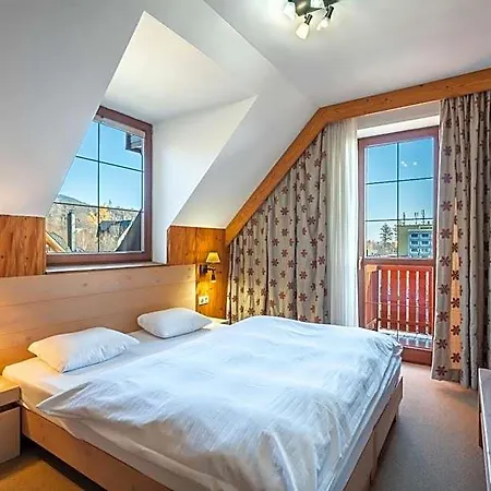 Hotel Kukucka Lomnica - Tatranska Lomnica 4*